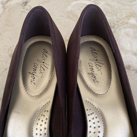 Dexflex Comfort Aubergine Faux Suede Round-Toe Pump 9.5 Regular - Picture 8 of 12